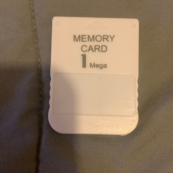 Ps1 comes with a game and 2 controllers it works been tested - Picture 4 of 4